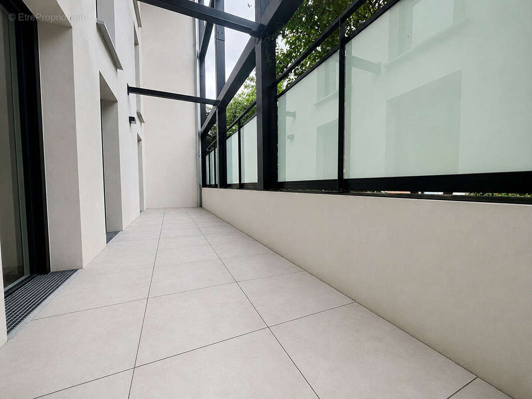 Appartement Toulouse 4 pièces 99 m² + Terrasse ! SAINT-CYPRIEN - photo 3