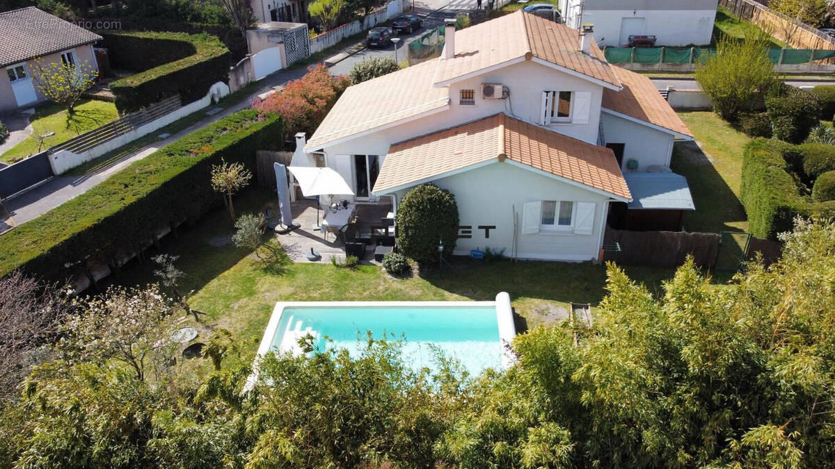 Maison à LE HAILLAN