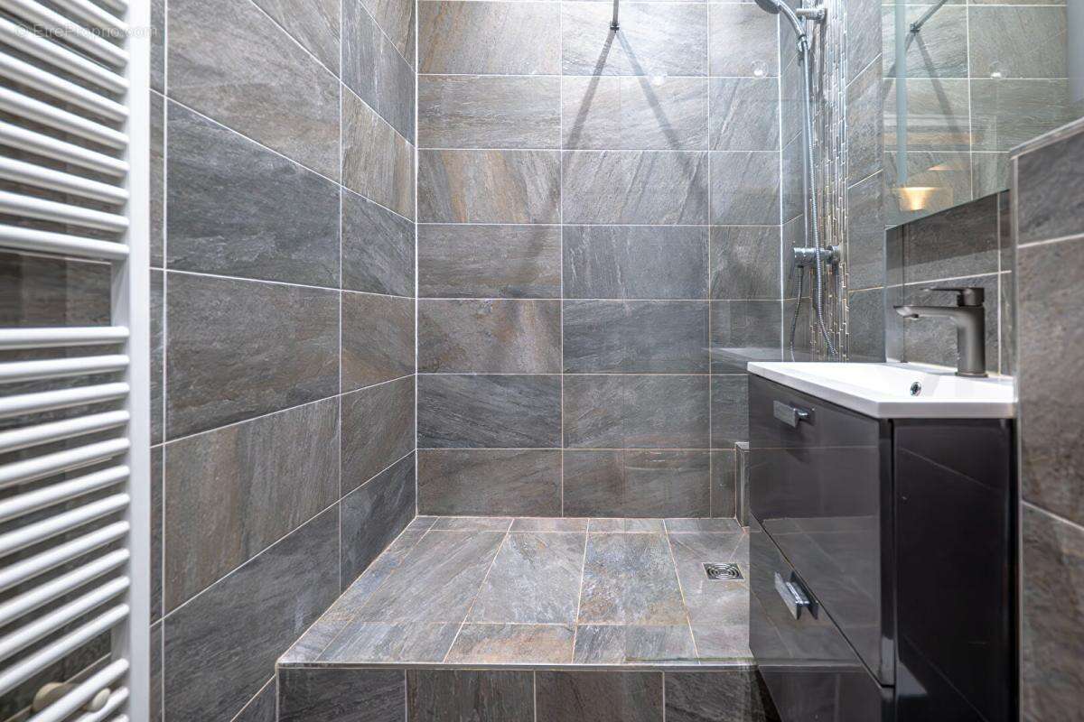 Appartement à PARIS-19E