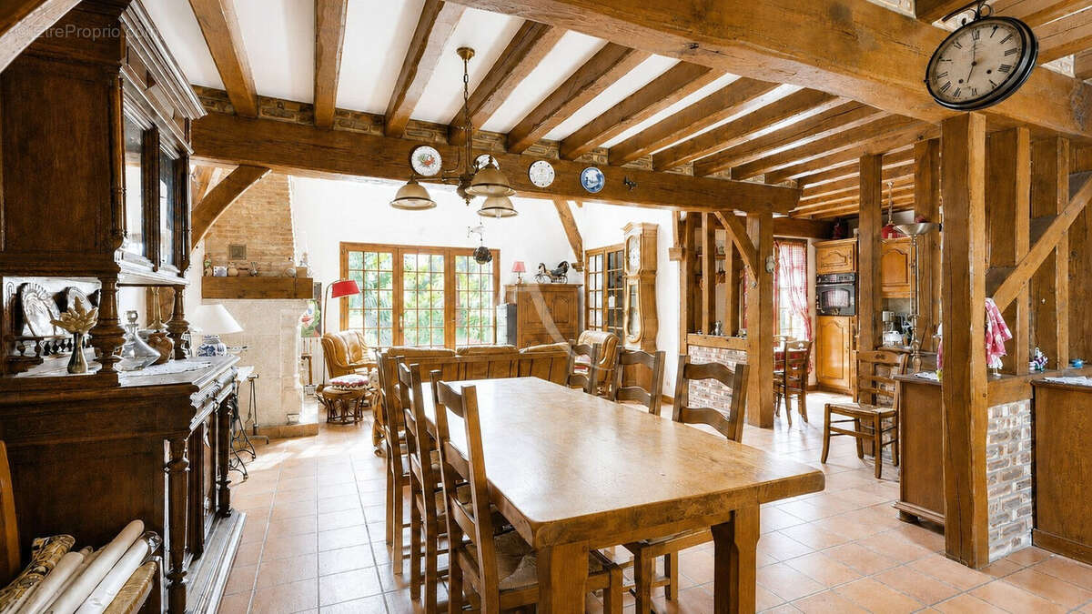 Maison à LES MUREAUX