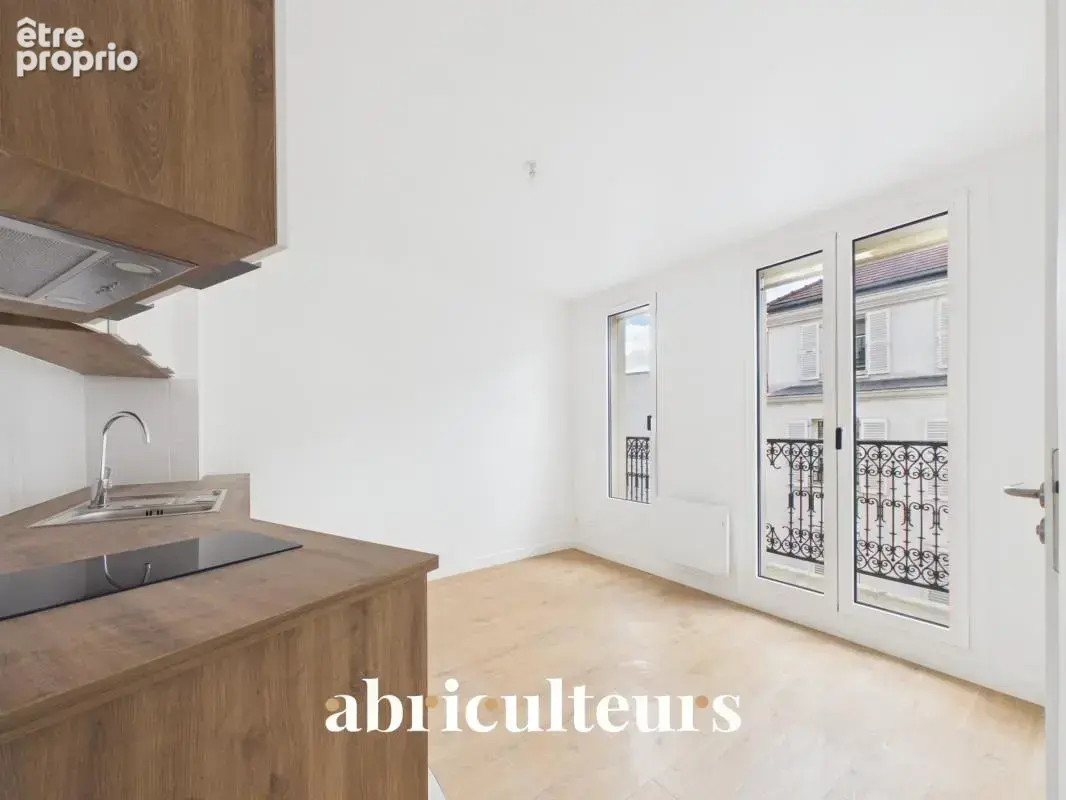 Bel appartement lumineux avec balconnet, au calme dans le 18ème arrondissement de Paris - photo 2