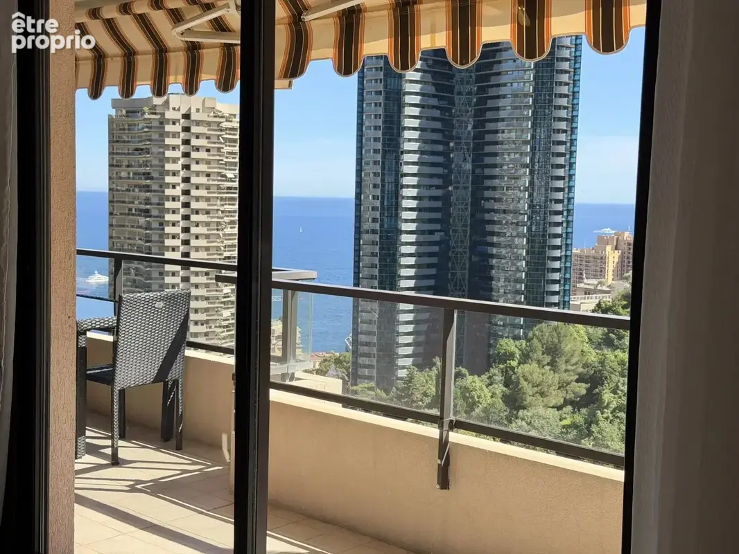 3 pièces rénové avec terrasse, vue mer et piscine - photo 6