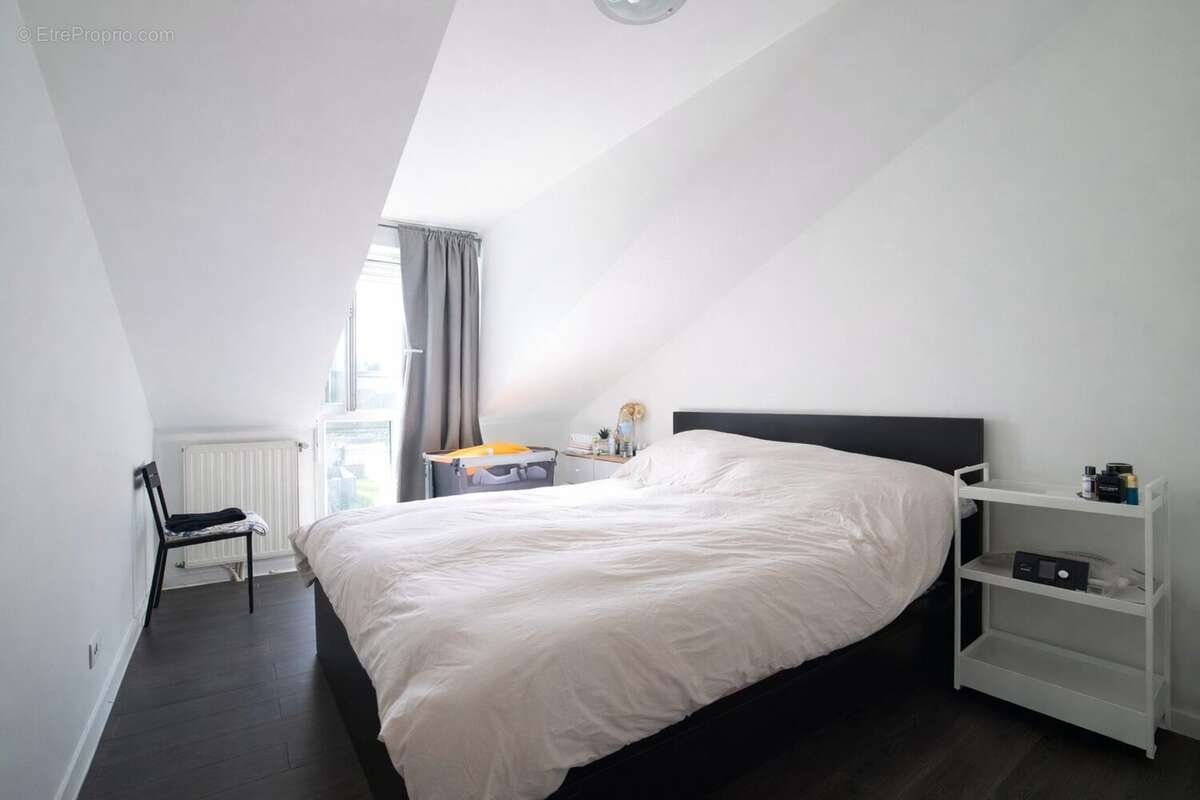 Appartement à VAUJOURS