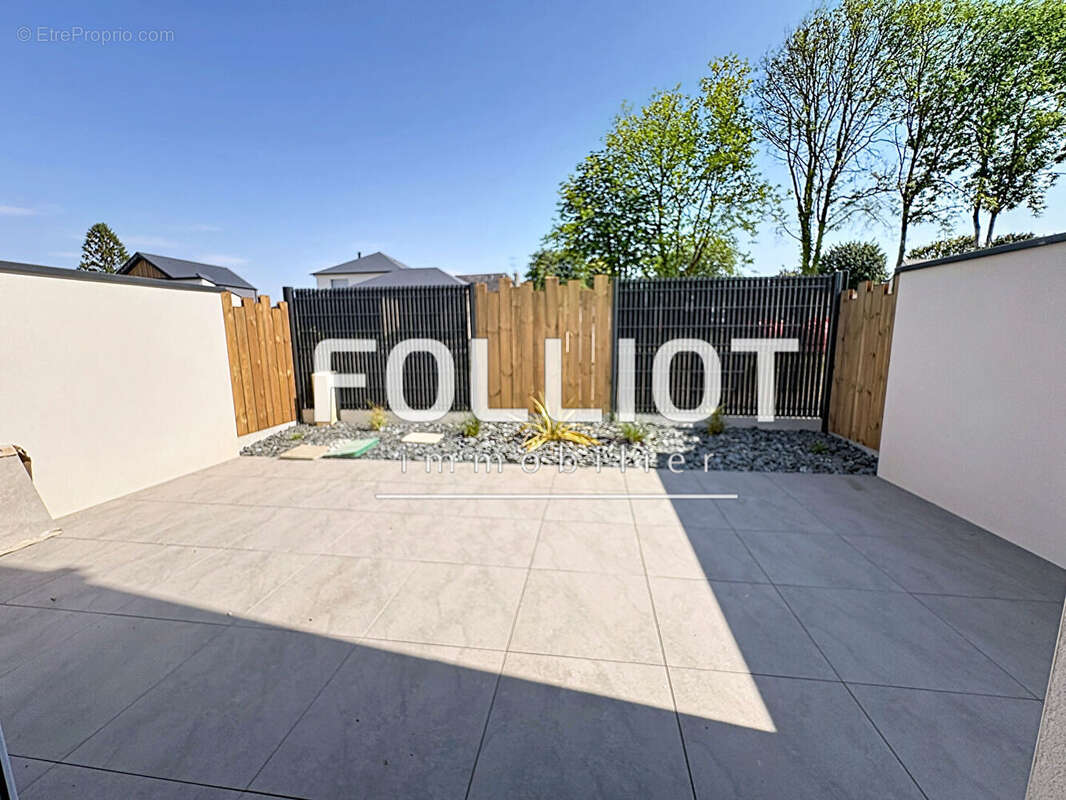 A VENDRE Maison Fougère Lecousse 6 pièce(s) 99.2 m2 - photo 2