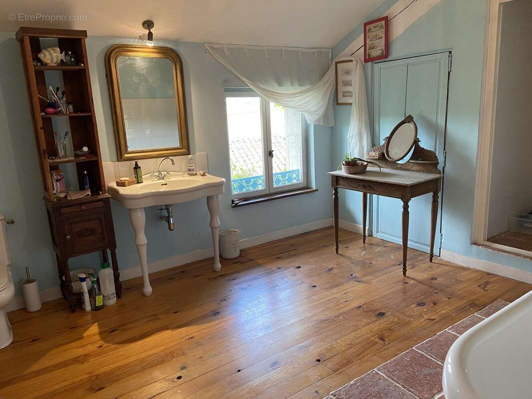 Maison à SAINT-AVIT