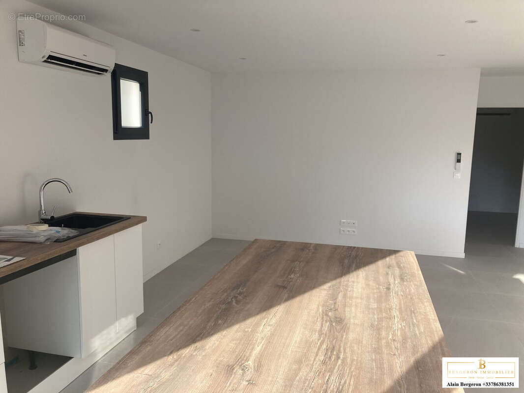 Appartement à SPERACEDES