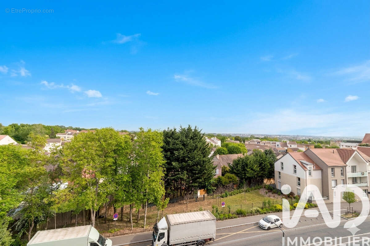 Photo 2 - Appartement à JOUY-LE-MOUTIER