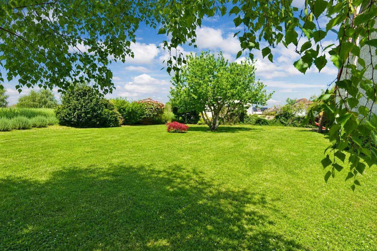 Maison rénovée 230 m² à Fyé - photo 25