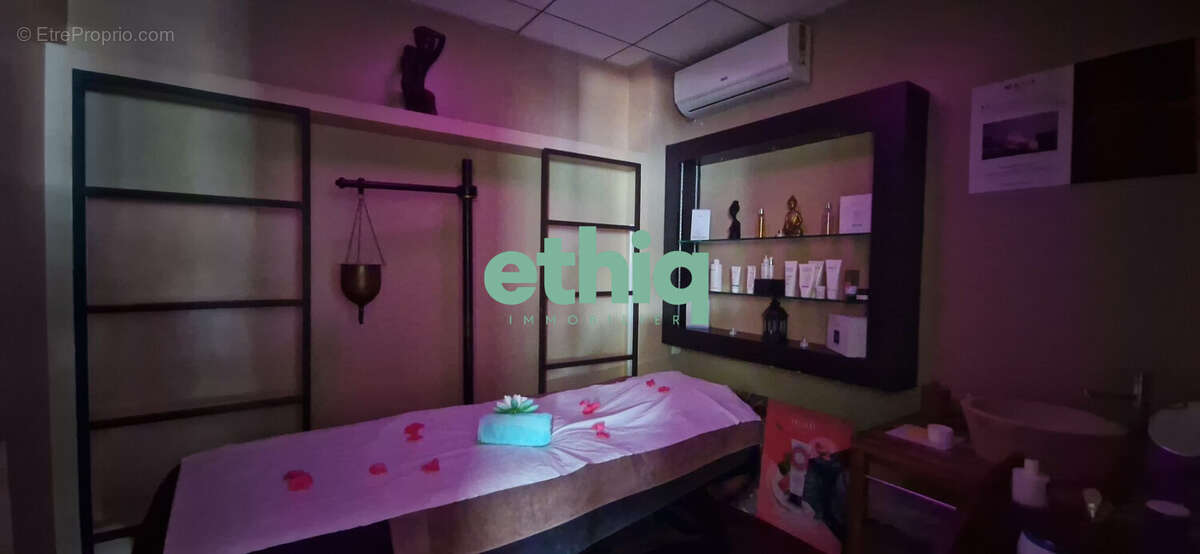 Commerce à SAINTE-ROSE