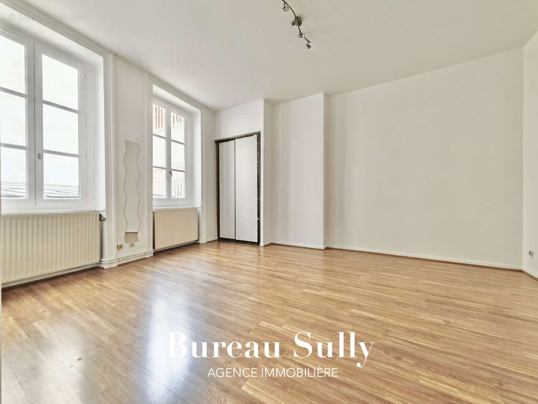 Appartement à LYON-1E
