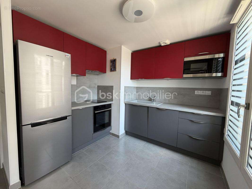 Appartement T3 récent avec terrasse, garage et cave - photo 3