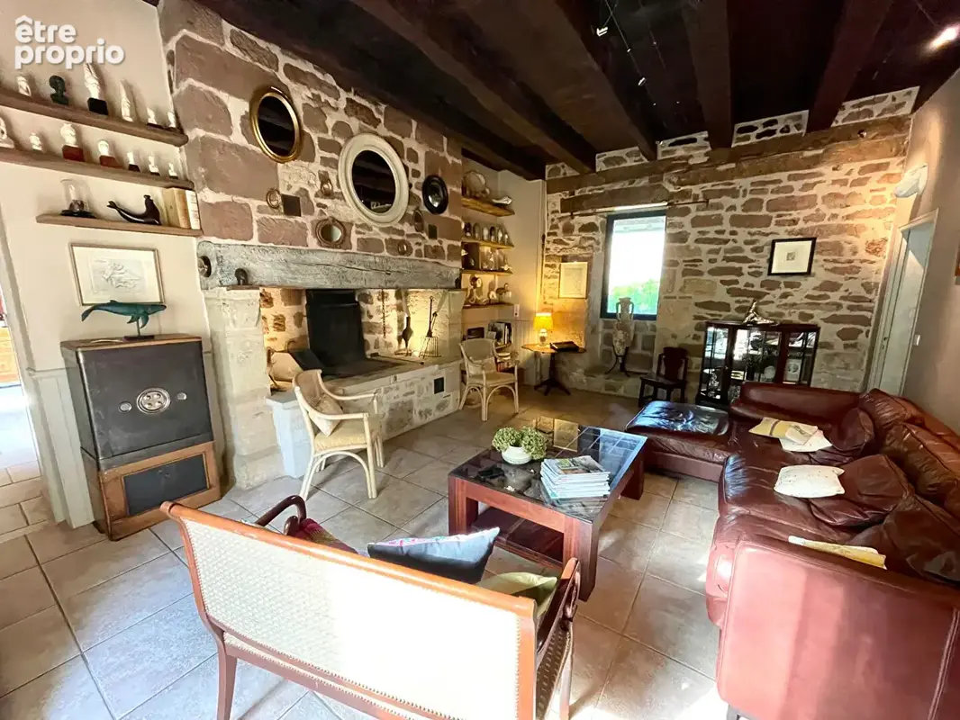 Belle maison en brasier avec dépendances. - photo 5
