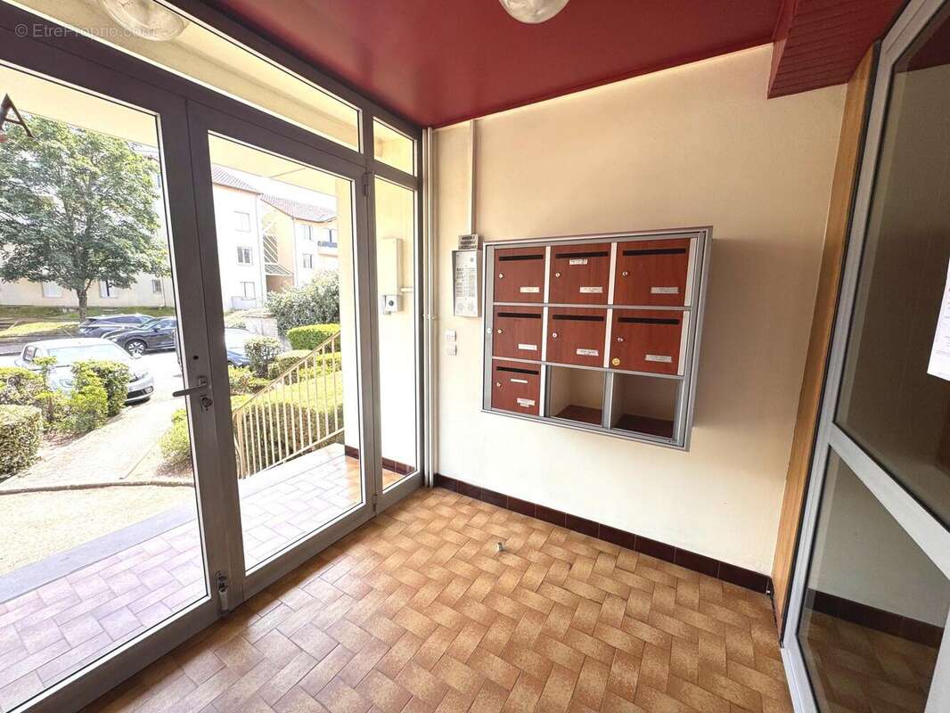 Appartement à LE COTEAU