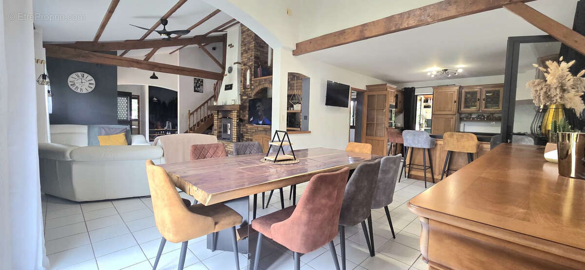 Maison à SAINT-AVAUGOURD-DES-LANDES