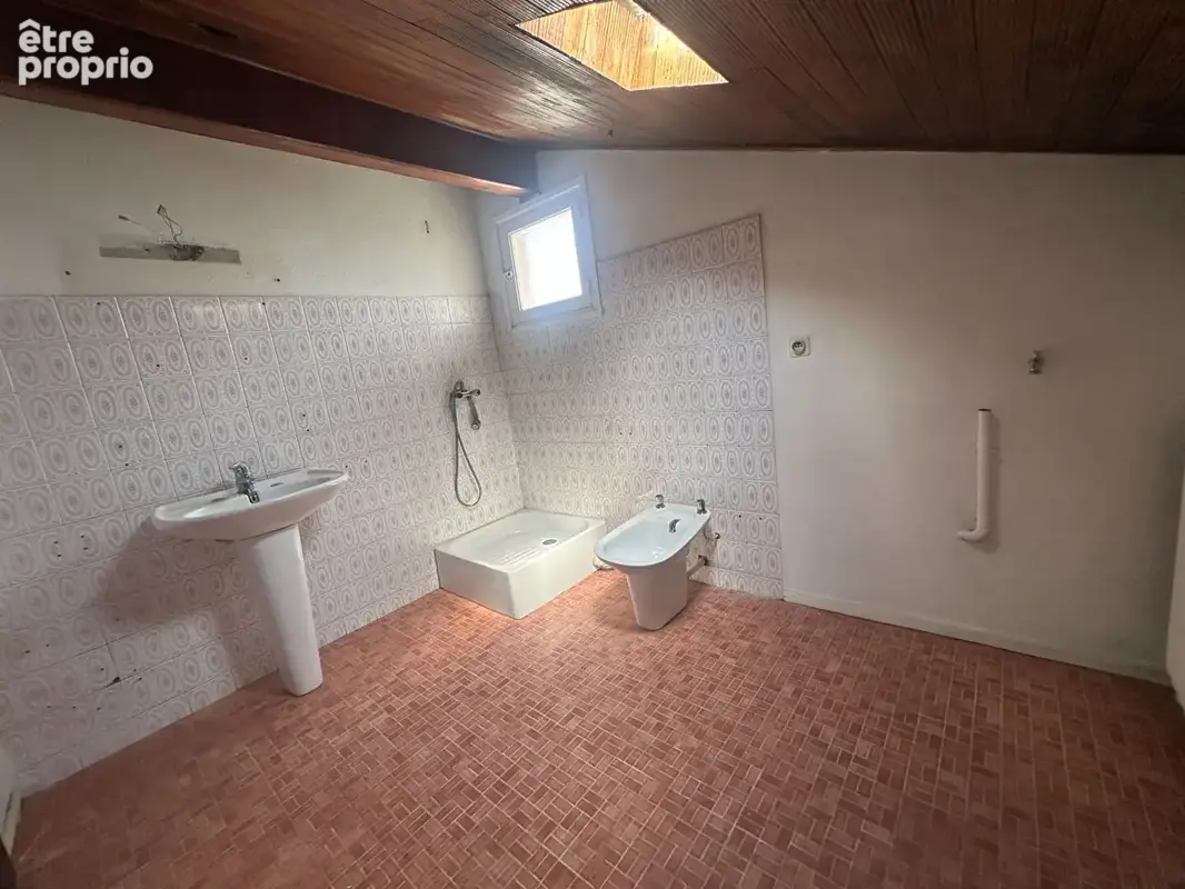 Tosse ? 2 logements, 1 359 m² de terrain, un fort potentiel. - photo 17