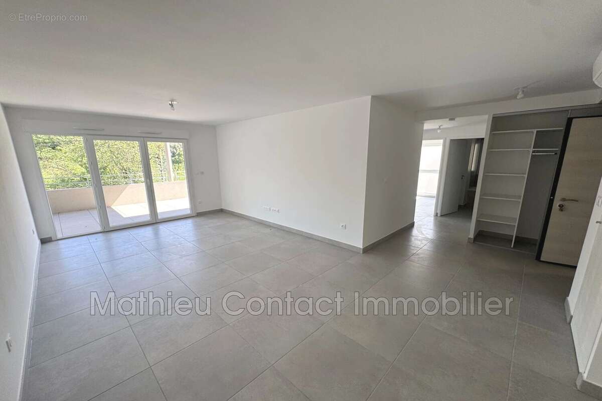 Appartement 65 m² à Nimes  - photo 2