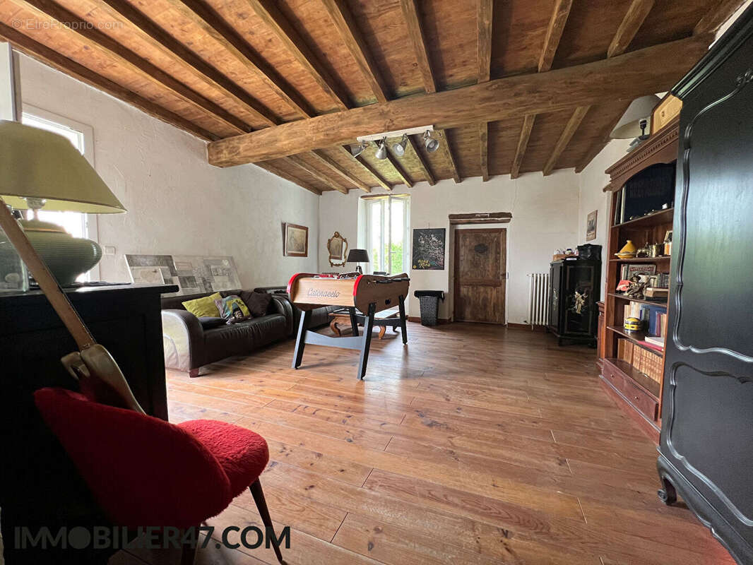 Maison à CASTELMORON-SUR-LOT