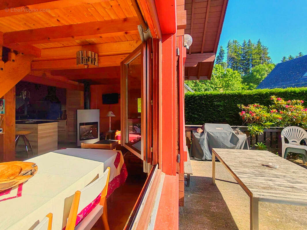 Maison à BESSE-ET-SAINT-ANASTAISE