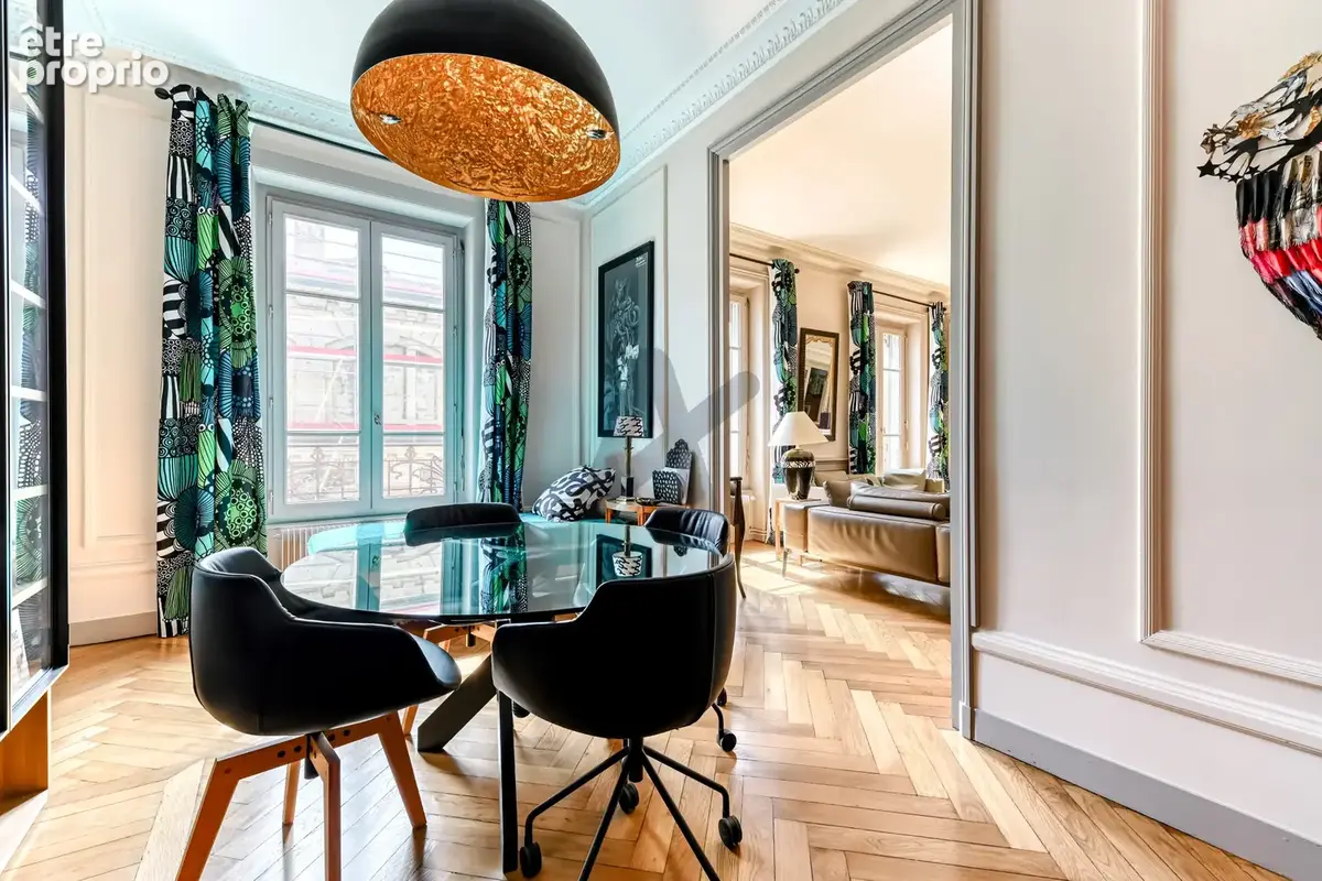 EXCLUSIVITE - Lyon 1er Proche place Sathonay - Elégant appartement de 124 m2 - photo 6