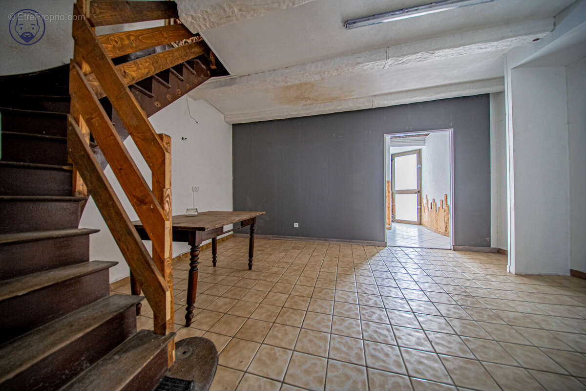 Maison à GONDRECOURT-LE-CHATEAU