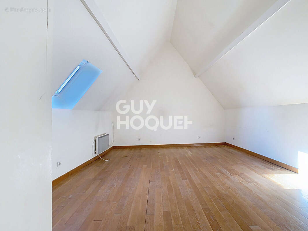 Maison à FRESNOY-LA-RIVIERE