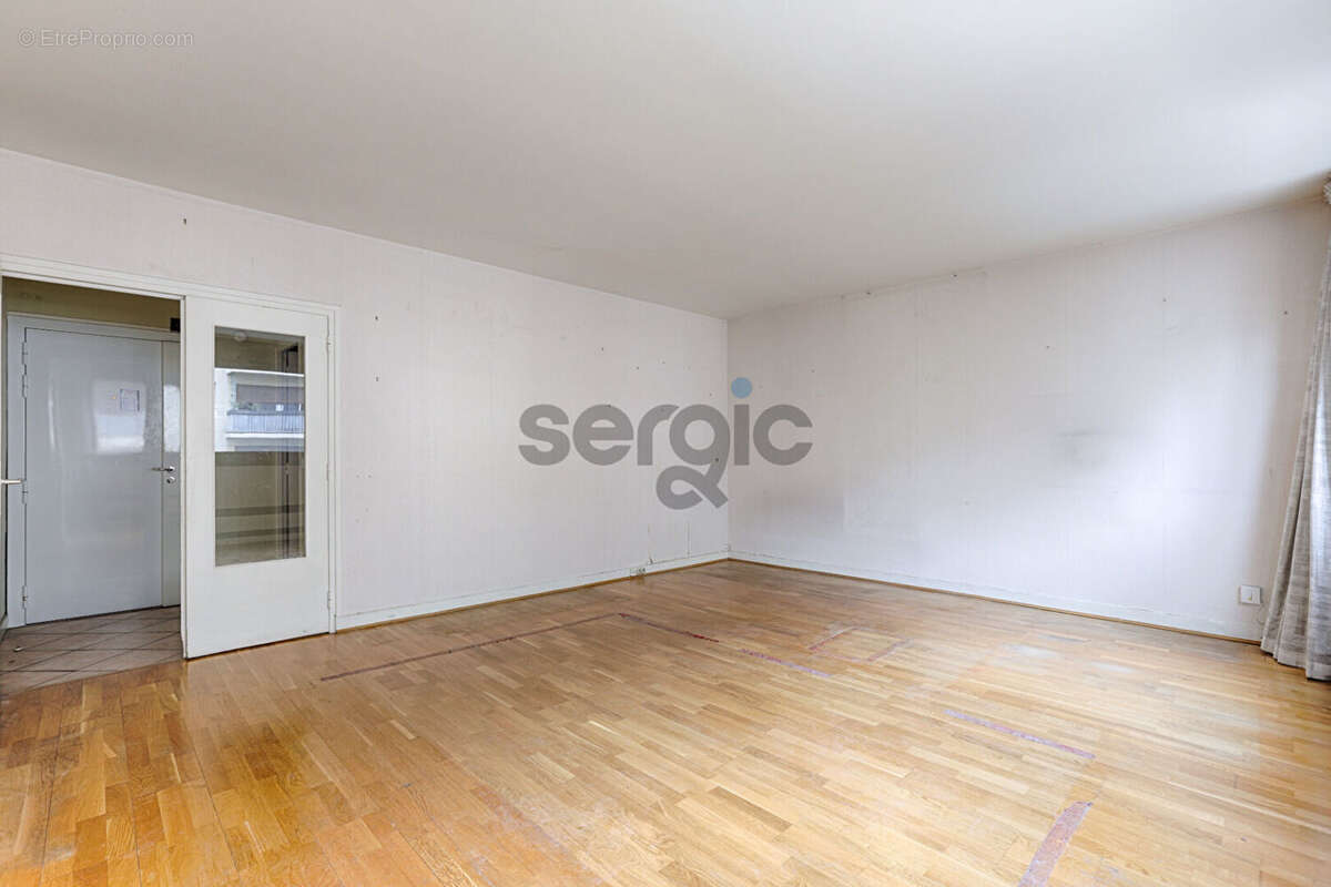 Appartement à PARIS-15E
