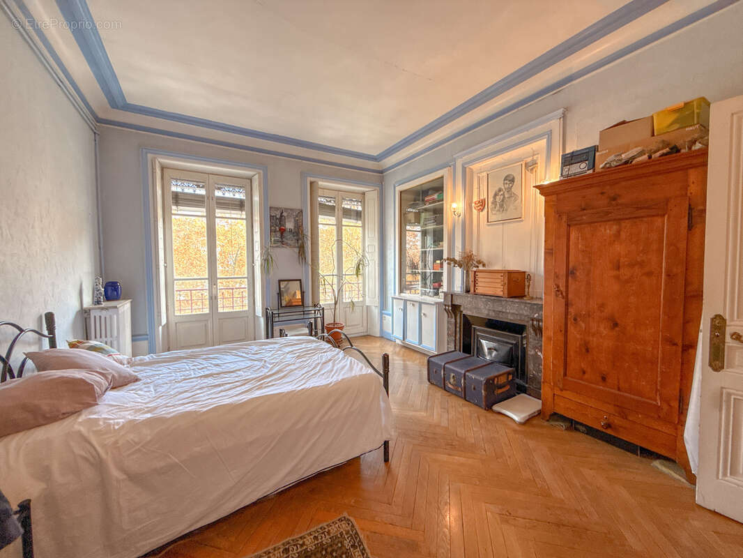 Appartement à LYON-9E