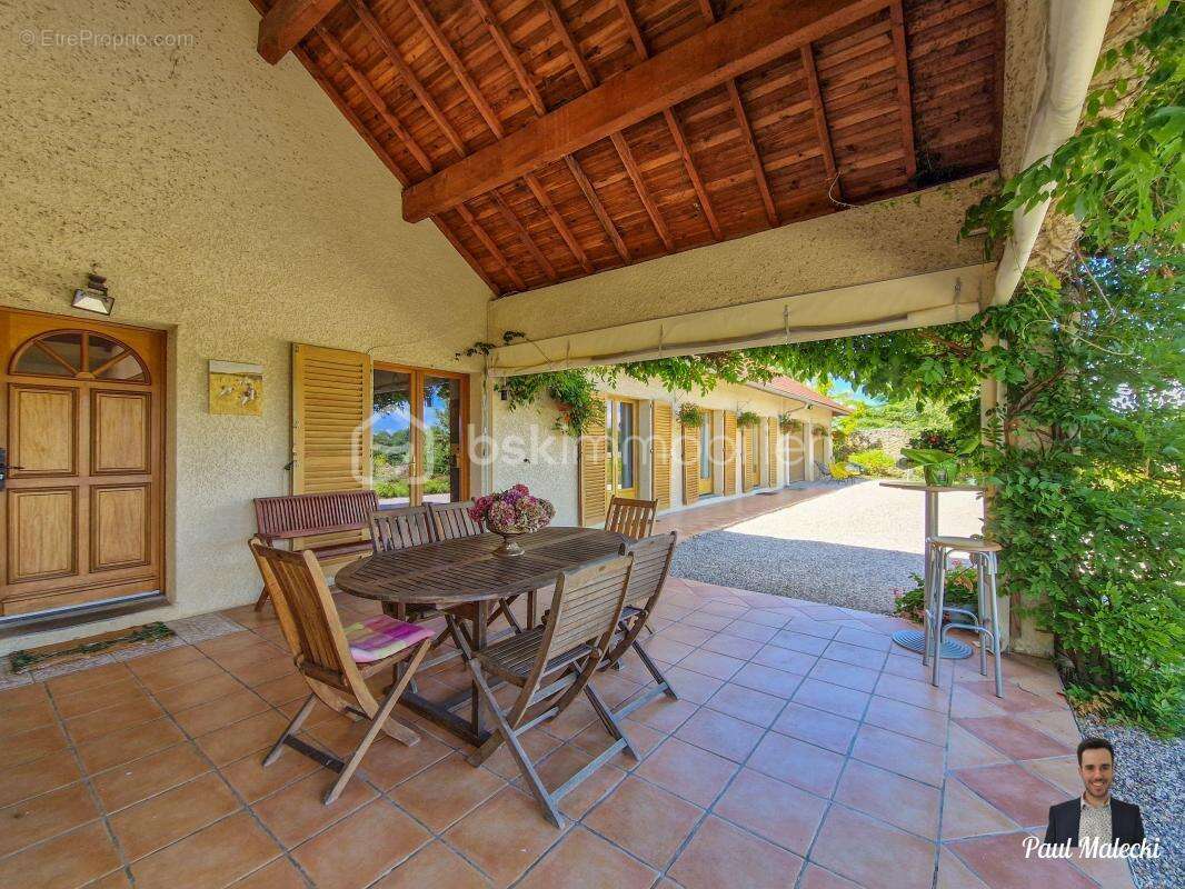 Maison à LA TOUR-DU-PIN