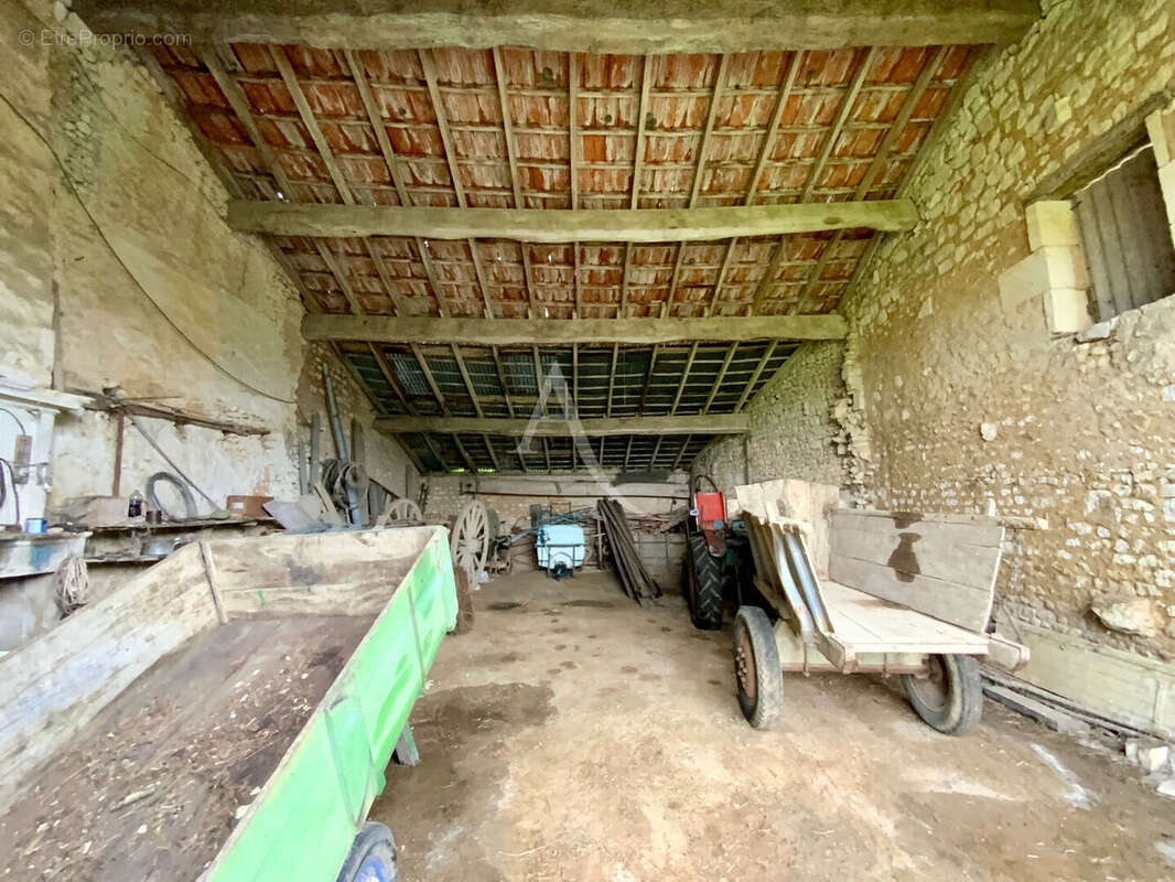 Ensemble immobilier de caractère à rénover - photo 8