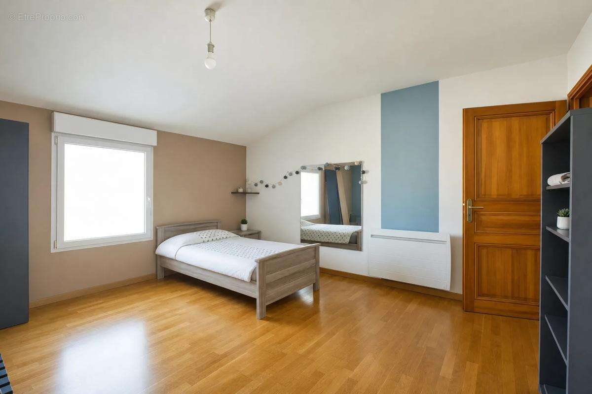 Maison de 7 pièces de 245 m² située à Ochey - photo 5