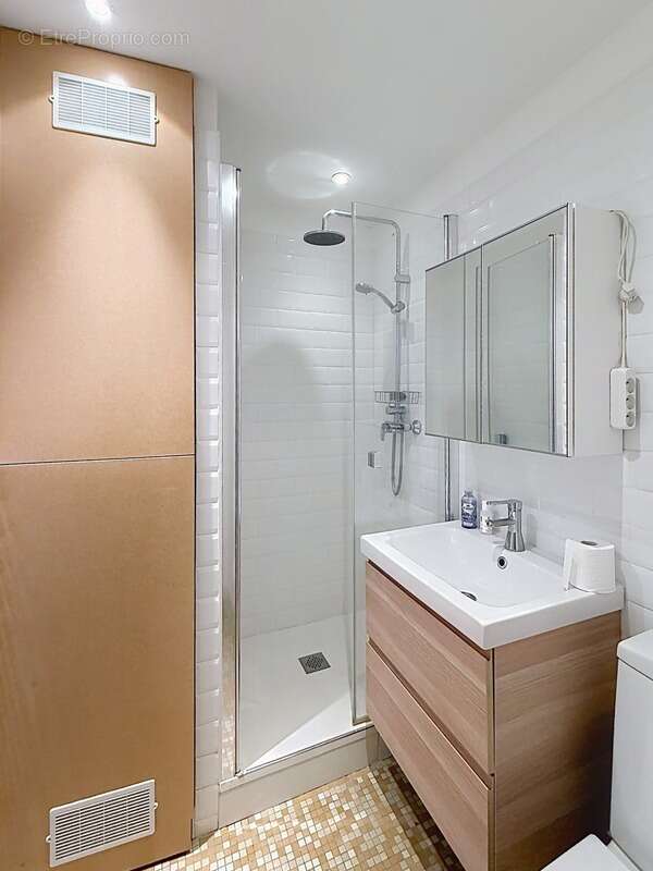 - 92100 boulogne billancourt - metro marcel sembat - studio en parfait etat - balcon - 2eme etage avec ascenseur - cave - - photo 6