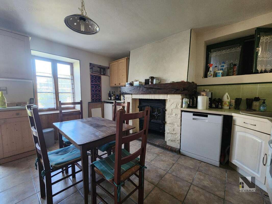 n°6 - Maison à RILHAC-LASTOURS