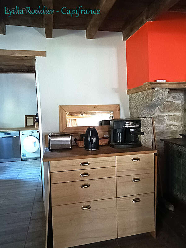 Maison 177 m2 - 6 pièces - 3 Chambres avec vue exceptionnelle à Saint Victor Montvianeix (63550) - photo 8