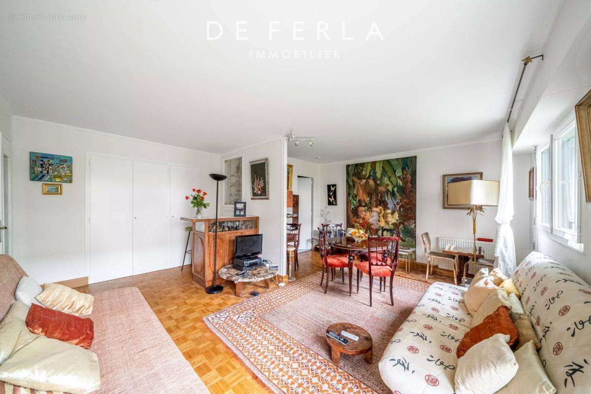 Appartement à PARIS-15E