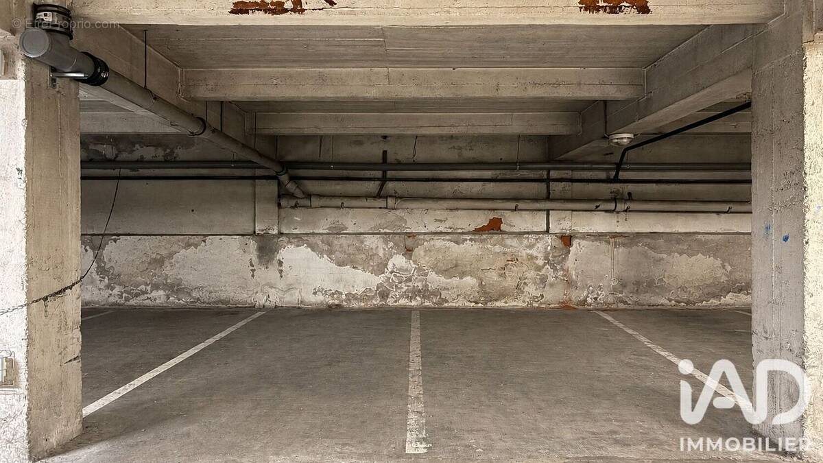 Photo 1 - Parking à TOULOUSE