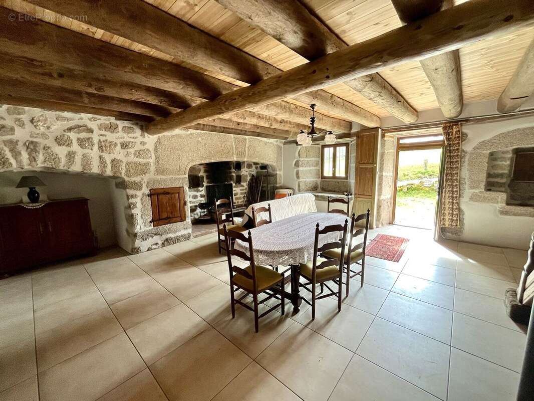 Maison à ALBARET-LE-COMTAL