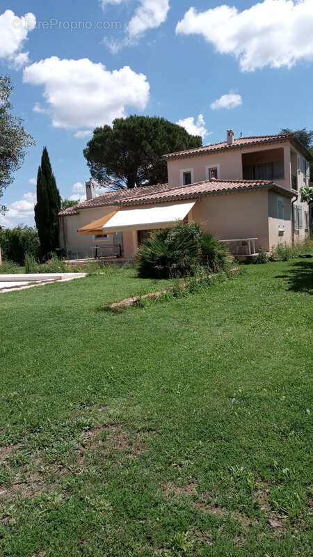 Maison à SAINT-ETIENNE-DU-GRES