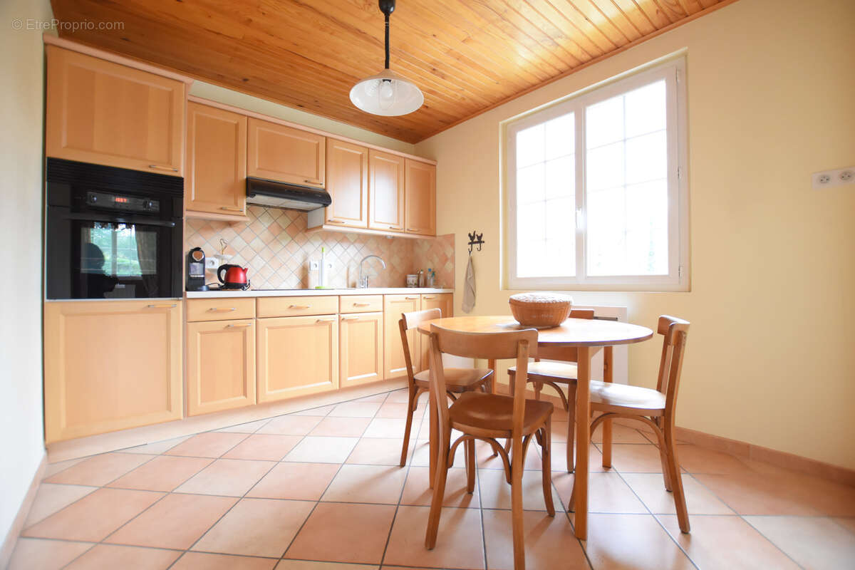 Maison à LES ESSARTS-LE-ROI