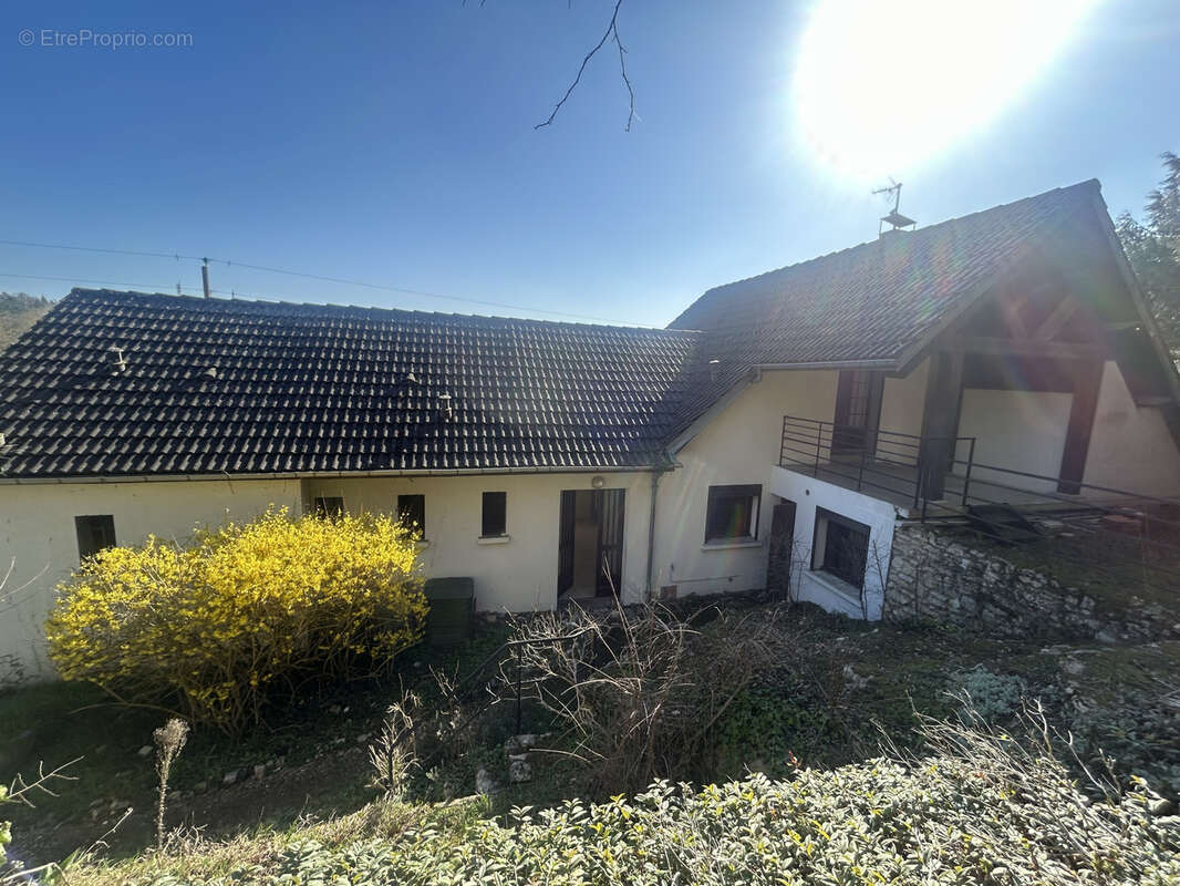 Maison à SACLAS