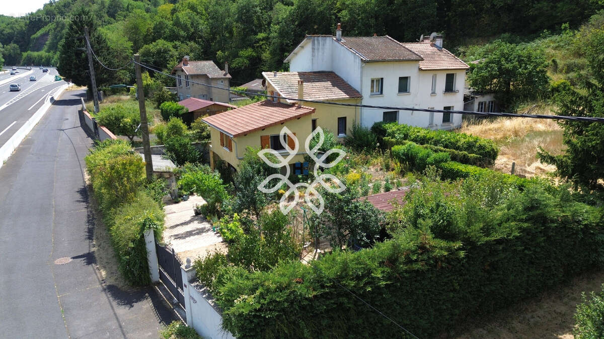 Maison avec terrain clos à Saint-Yvoine - photo 23