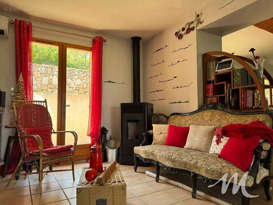 Grande maison de Charme à vendre  à Montmeyan avec Piscine, garage, abri voiture - photo 38