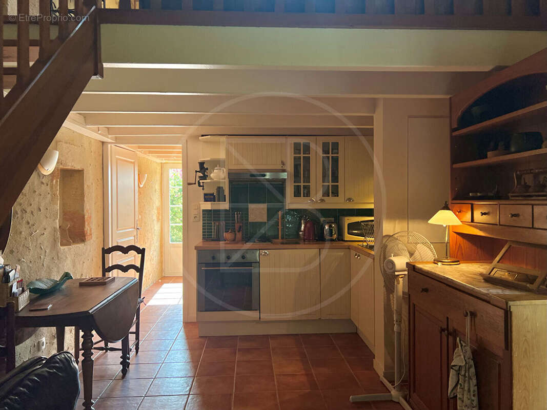 Maison à LAMOTHE-MONTRAVEL