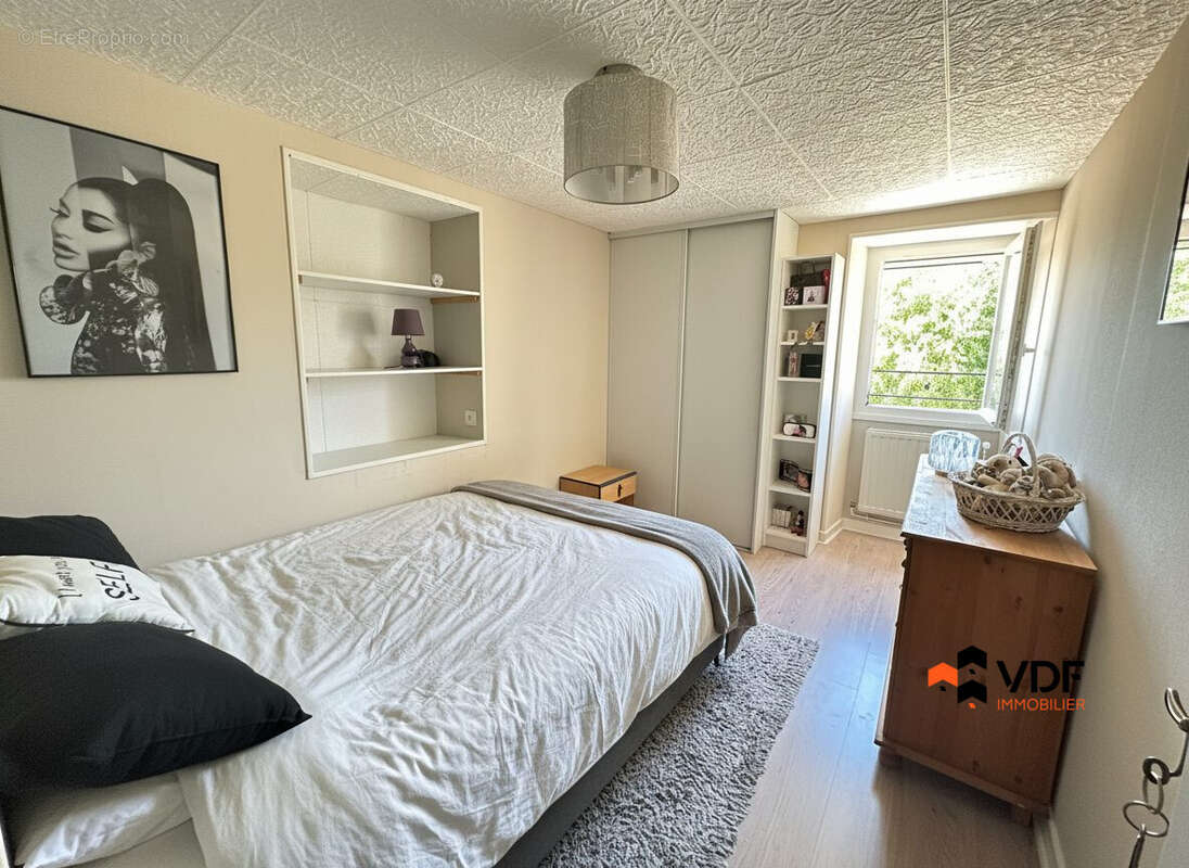 Maison 220 m² à La Pacaudiere  - photo 8