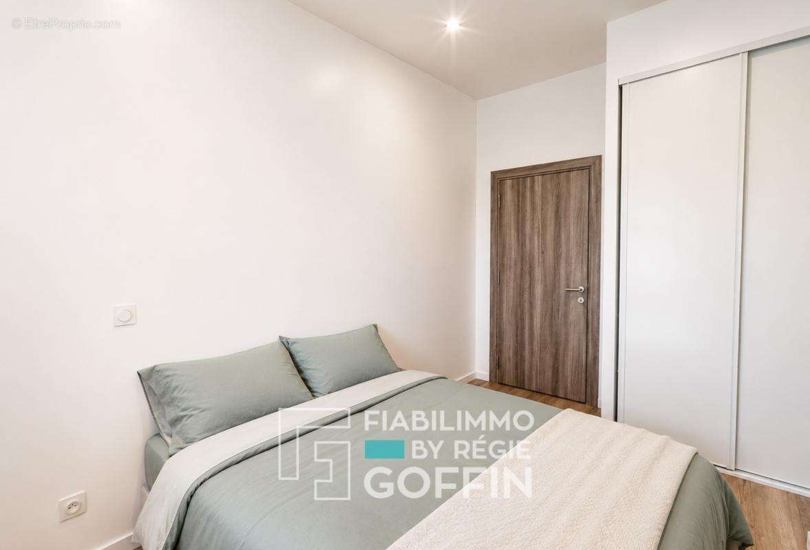 Appartement t2 de 52 m2 renove - proximite parc tete d'or - photo 4