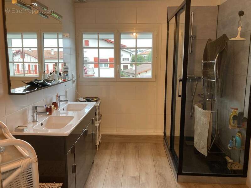 Appartement à CIBOURE