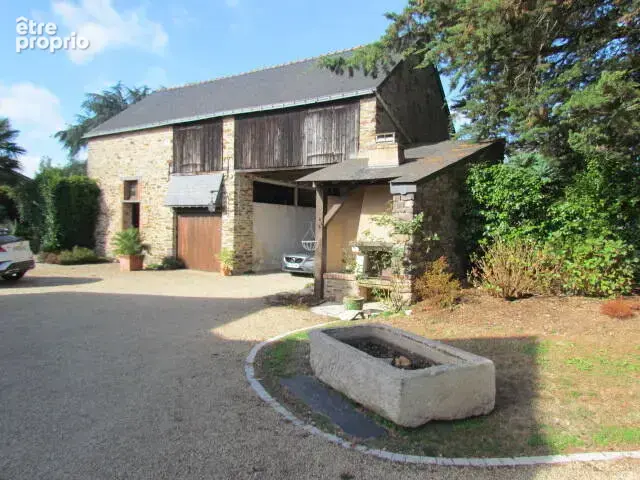 Au cœur du bourg de la Meilleraye de Bretagne, Belle propriété familiale de 200 m² - photo 12