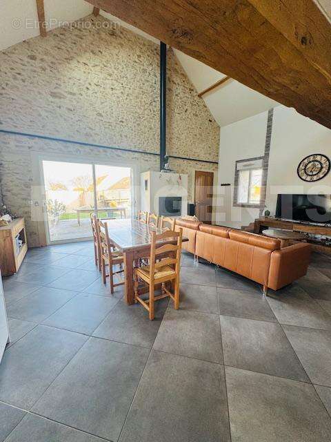 image4 - Maison à LA CHAPELLE-D'AUNAINVILLE