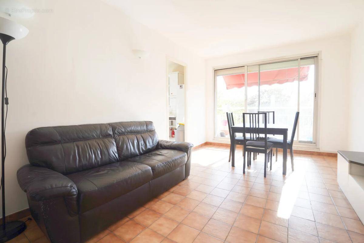 Appartement à FRESNES