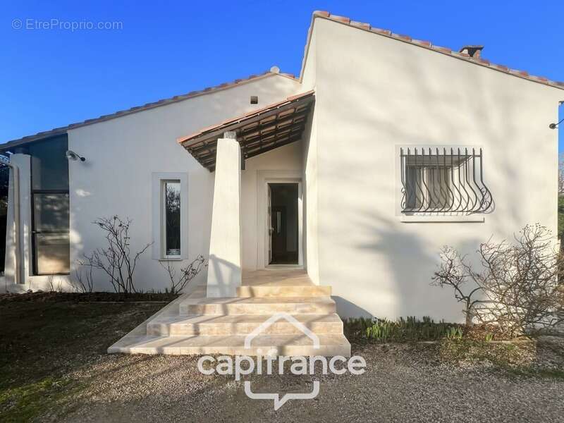 Maison à EYGUIERES
