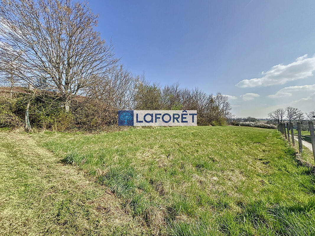 Terrain à VOILLECOMTE